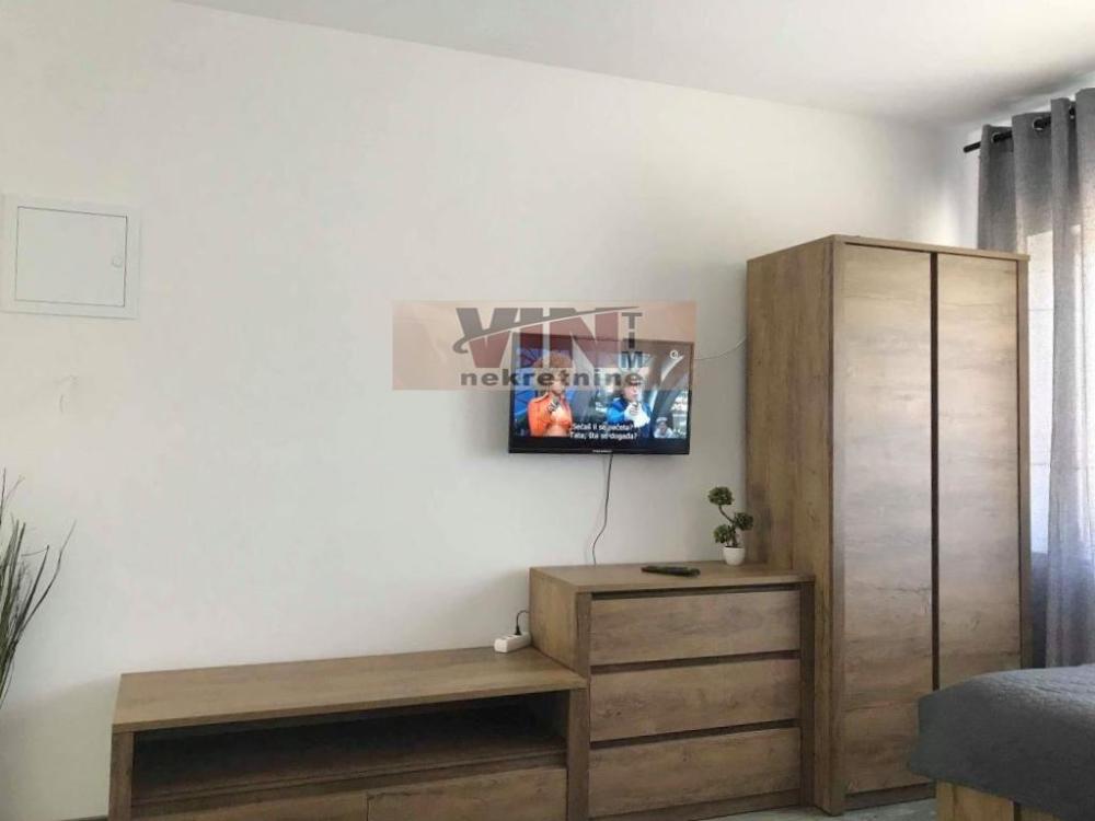 Slika 6 - BULEVAR REVOLUCIJE,  Lokal na prodaju, 418m2, 1.000.000€