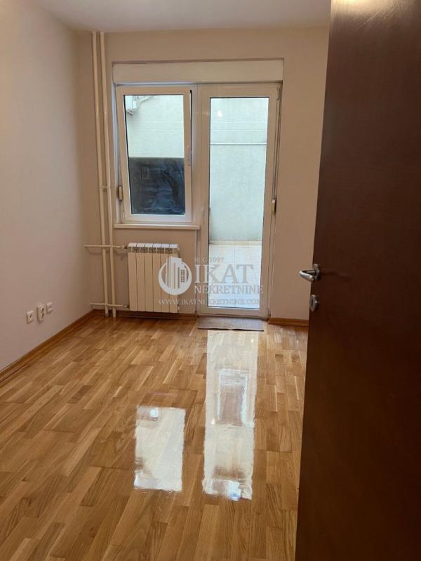 Slika 4 - Dvoiposoban stan na prodaju, 81m2, 223.000€