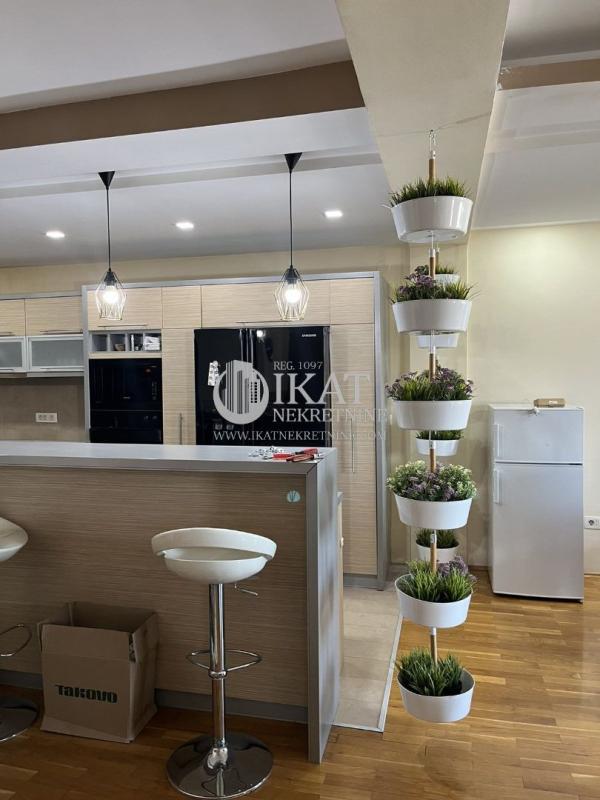 Slika 5 - Đevđelijska, Četvorosoban stan na prodaju, 160m2, 380.000€