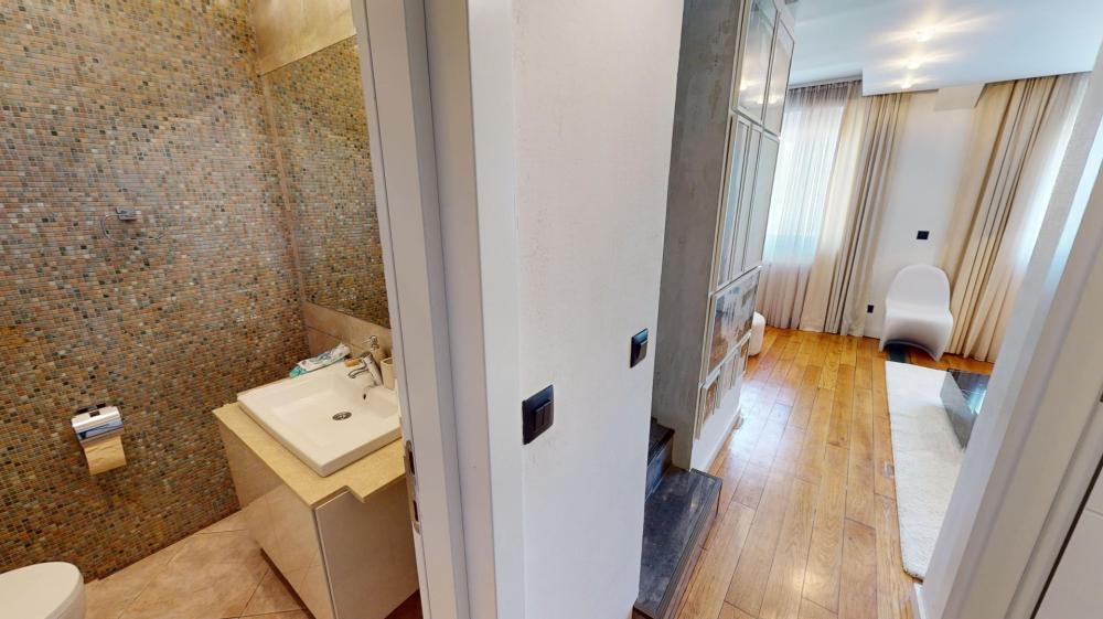 Slika 10 - Gospodara Vučića, Petosoban stan na prodaju, 190m2, 549.000€