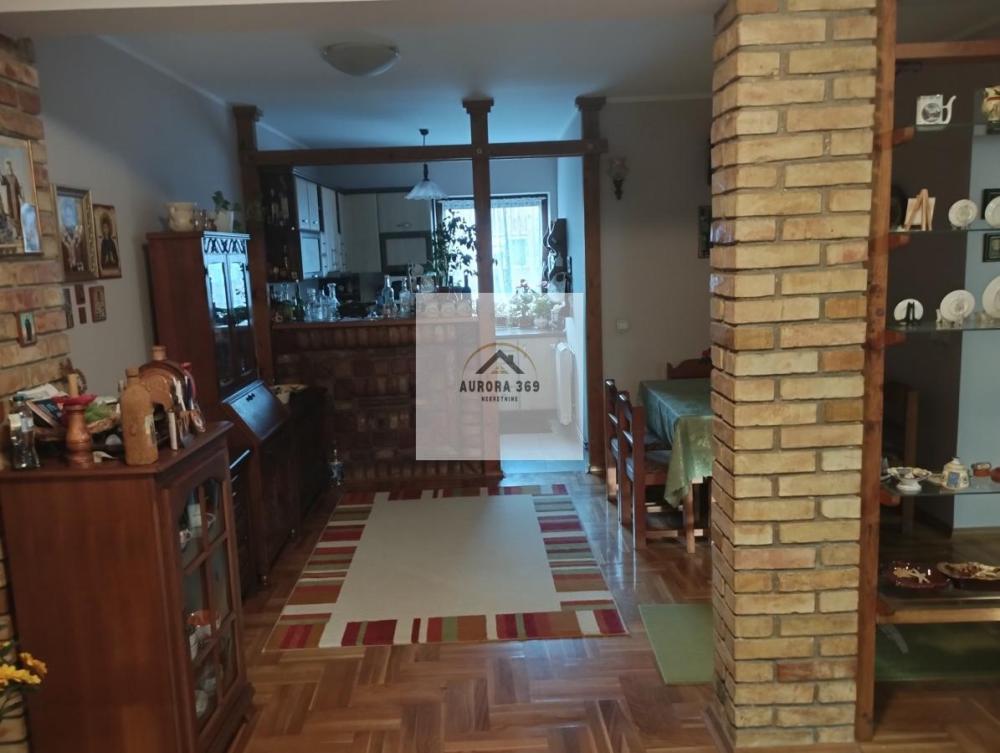 Slika 11 -  Kuća na prodaju, 240m2, 406.850€