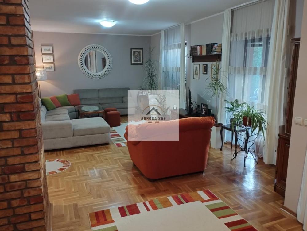 Slika 10 -  Kuća na prodaju, 240m2, 406.850€