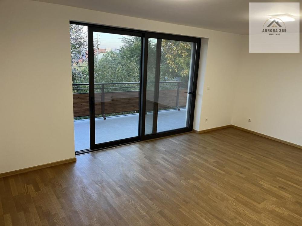 Slika 1 -  Lokal za izdavanje, 247m2, 1.900€