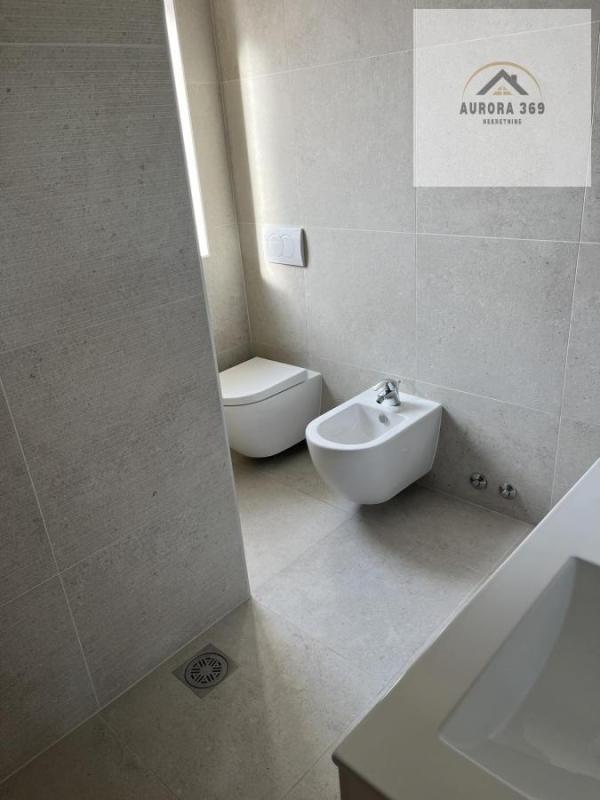 Slika 9 -  Lokal za izdavanje, 247m2, 1.900€