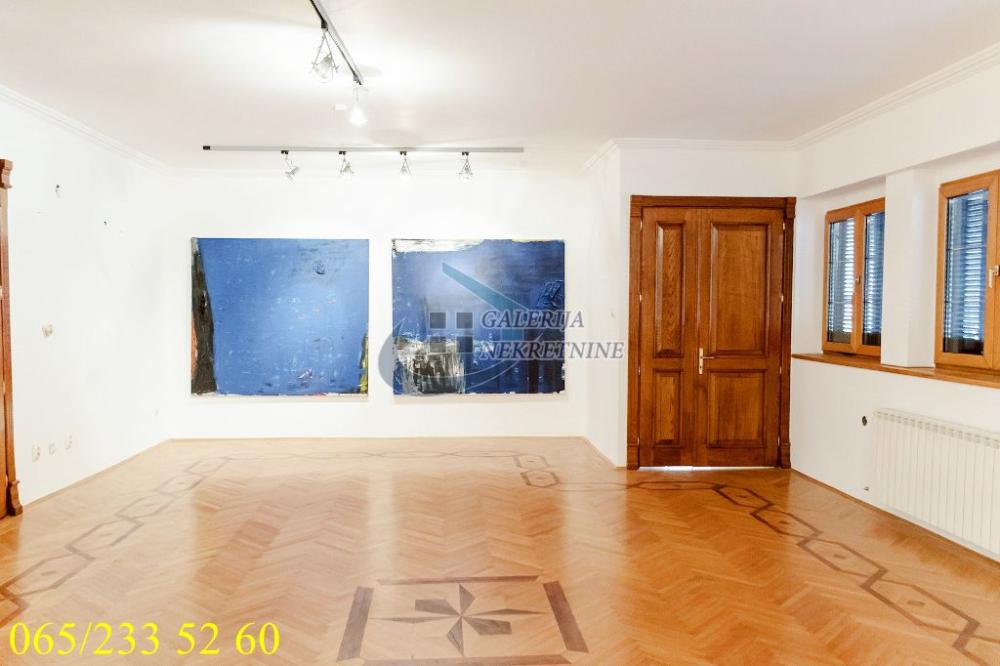 Slika 0 - Jelene Ćetković,  Kuća na prodaju, 430m2, 1.800.000€