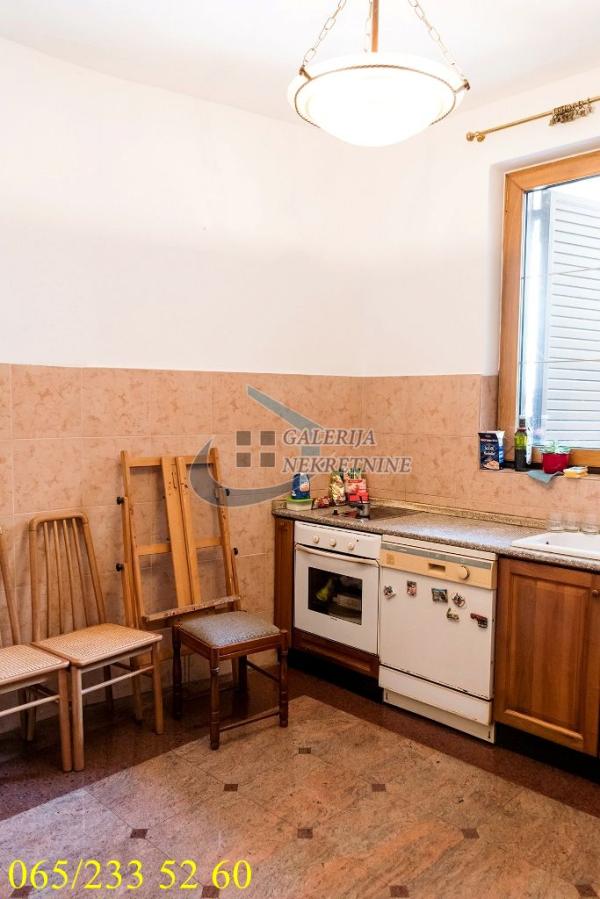 Slika 2 - Jelene Ćetković,  Kuća na prodaju, 430m2, 1.800.000€