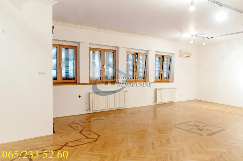 Slika 5 - Jelene Ćetković,  Kuća na prodaju, 430m2, 1.800.000€