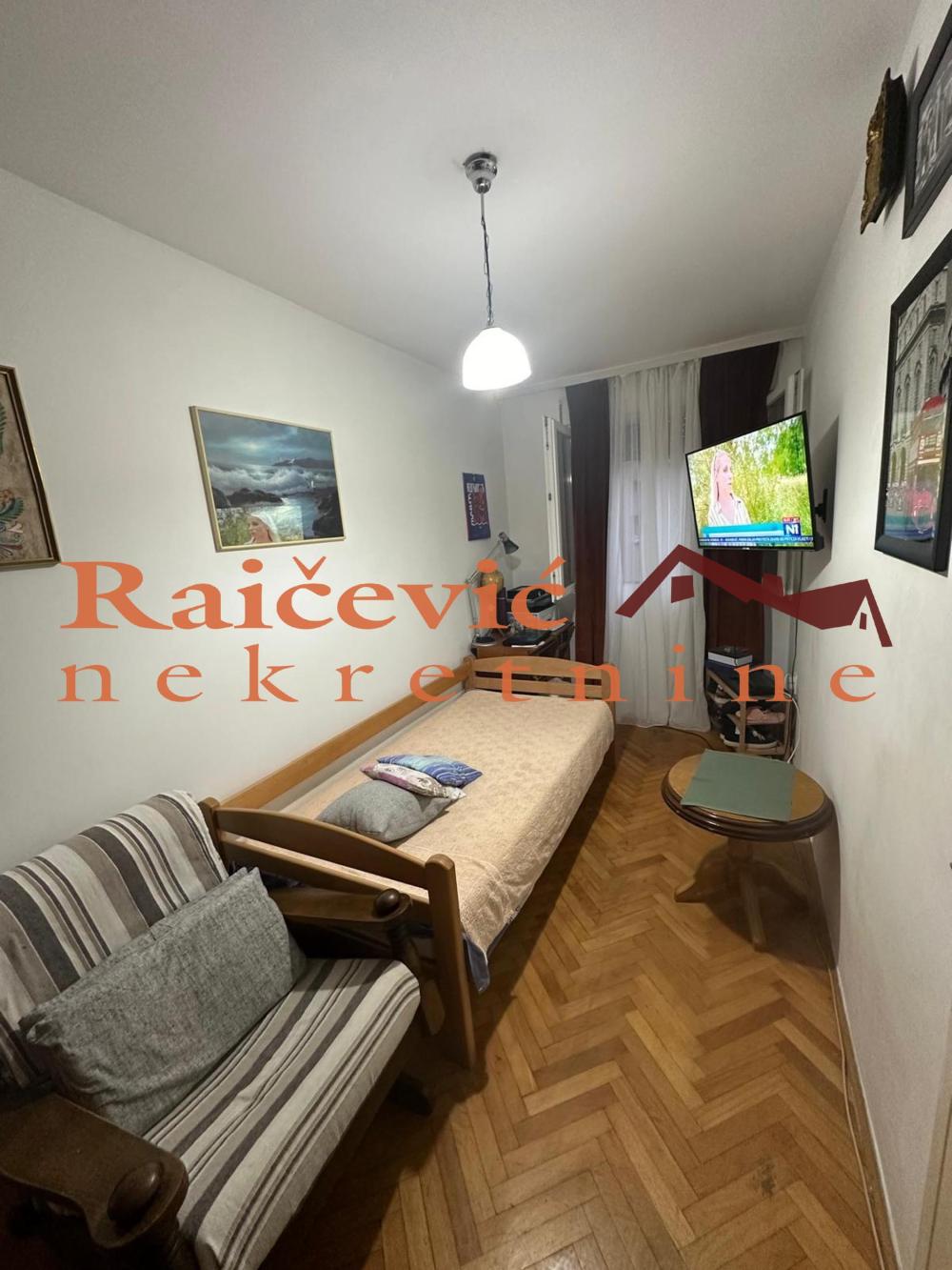 Slika 6 - Salvadora Aljendea, Trosoban stan na prodaju, 66m2, 157.000€