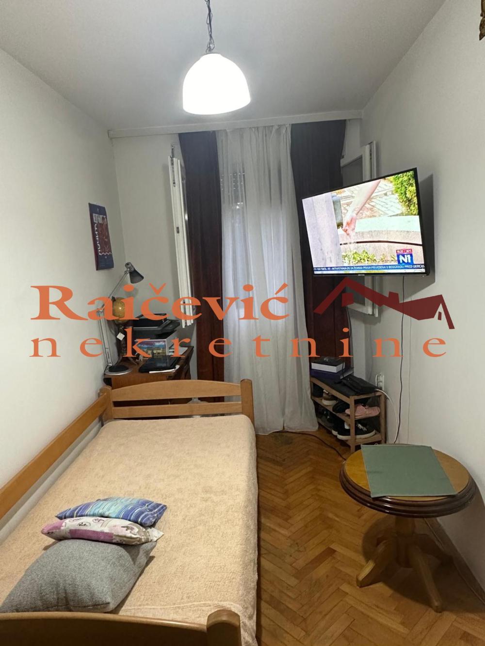 Slika 7 - Salvadora Aljendea, Trosoban stan na prodaju, 66m2, 157.000€