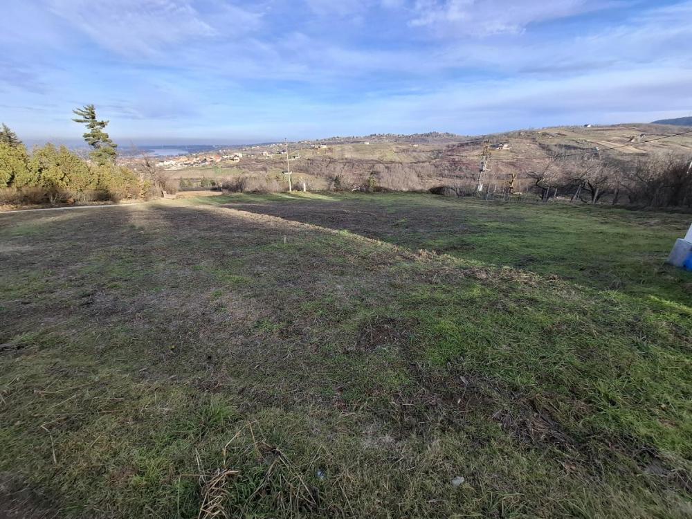 Slika 1 -  Plac na prodaju, Ledinci, , 89.900€