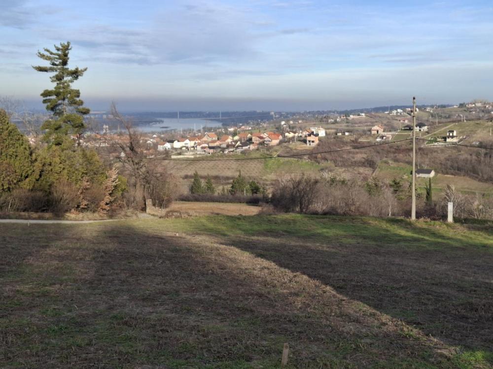 Slika 3 -  Plac na prodaju, Ledinci, , 89.900€