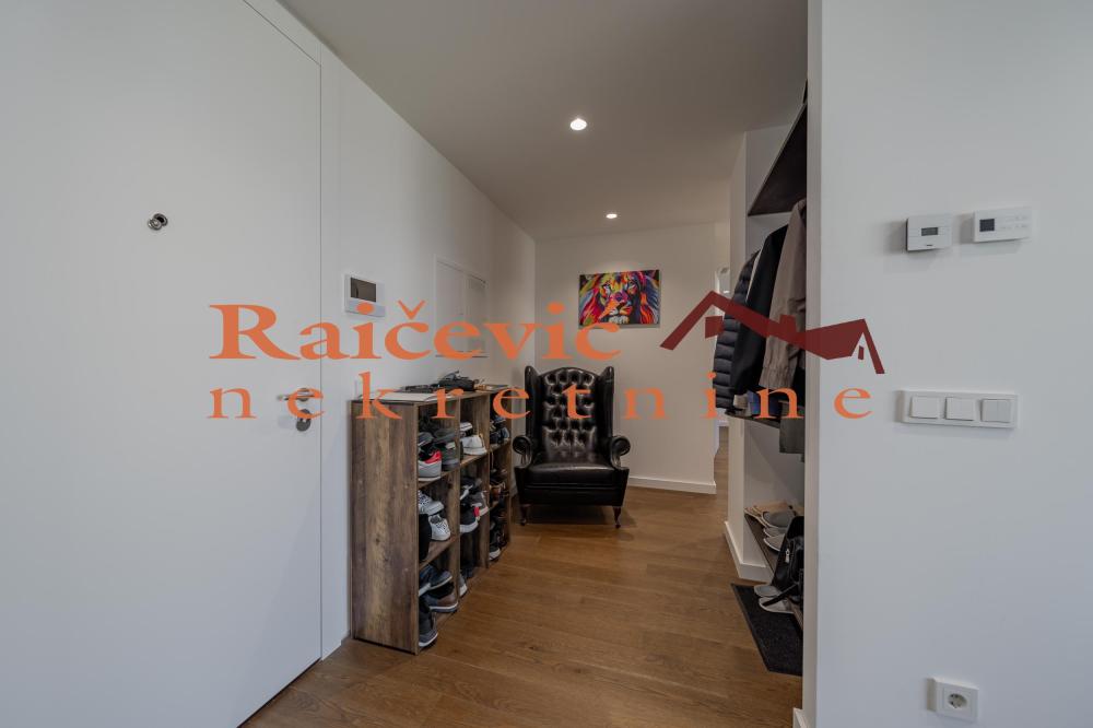 Slika 8 - Jurija Gagarina, Trosoban stan na prodaju, 99m2, 410.000€