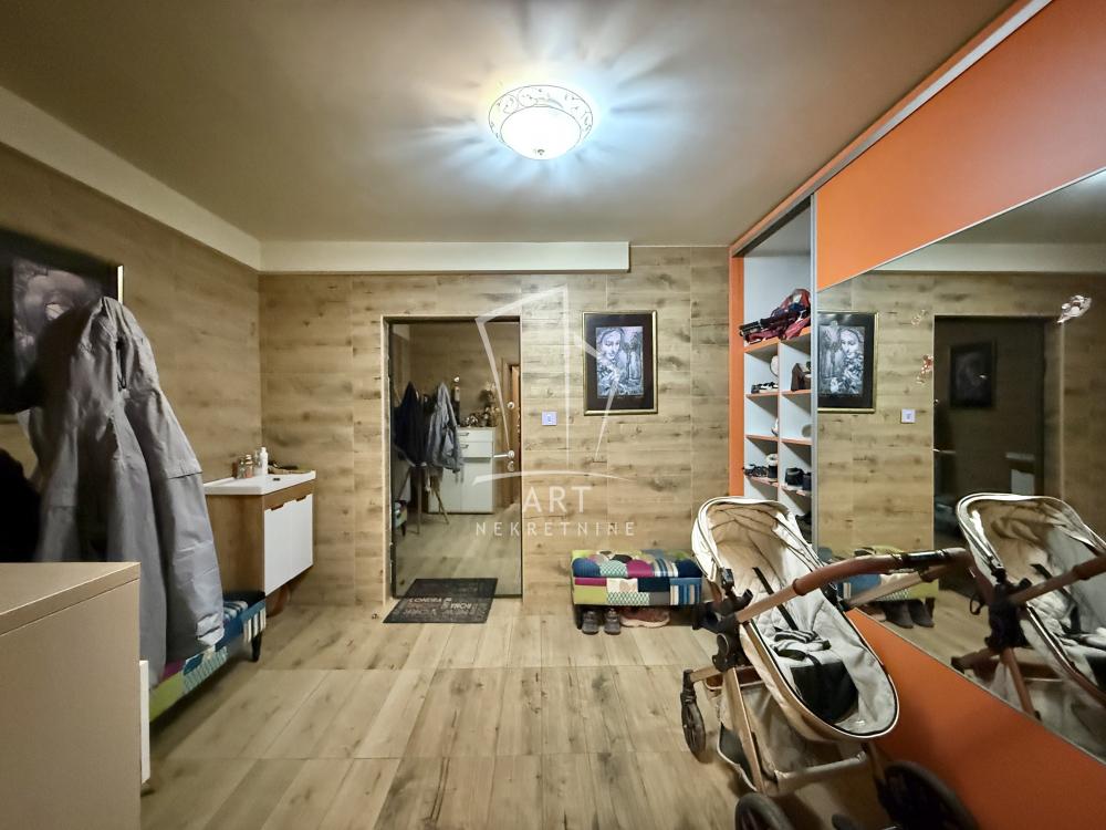 Slika 4 - Moštanička,  Kuća na prodaju, 181m2, 390.000€