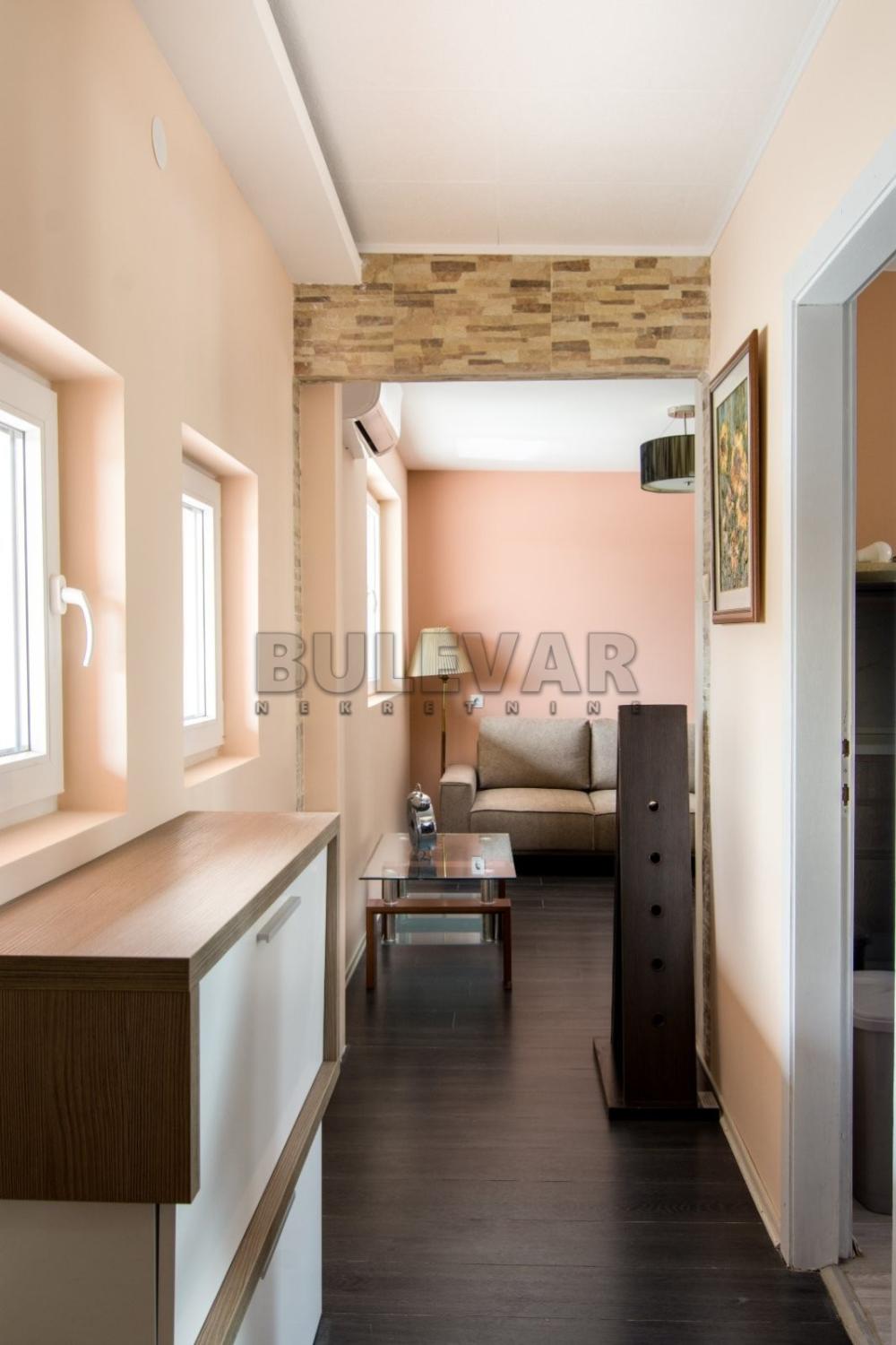 Slika 1 - Nade Tomić, Dvosoban stan za izdavanje, 47m2, 490€