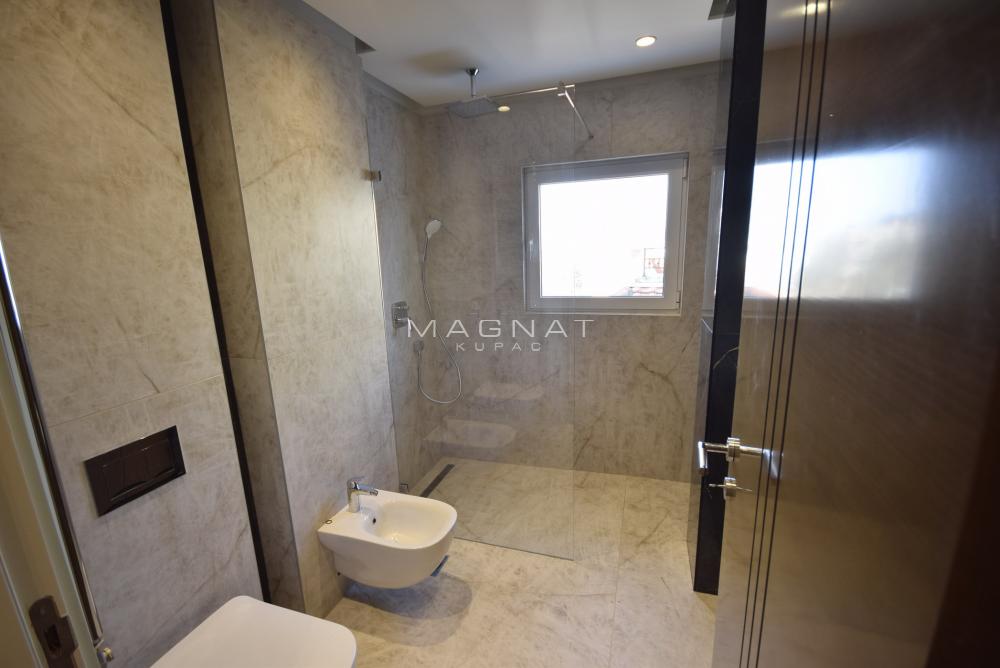 Slika 6 - Tuniska, Četvorosoban stan na prodaju, 148m2, 460.000€