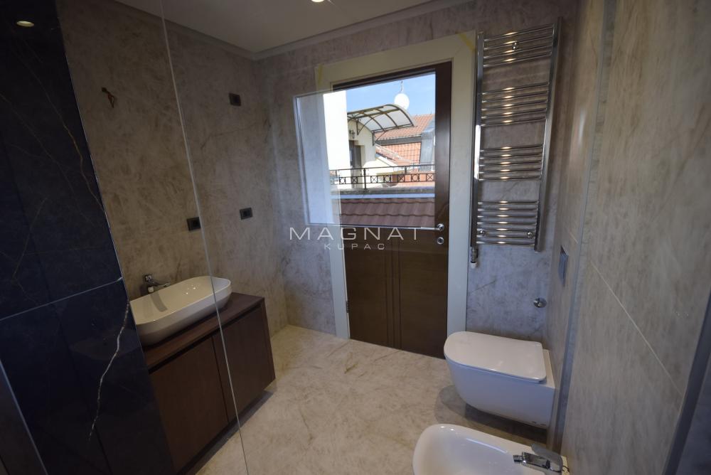 Slika 7 - Tuniska, Četvorosoban stan na prodaju, 148m2, 460.000€