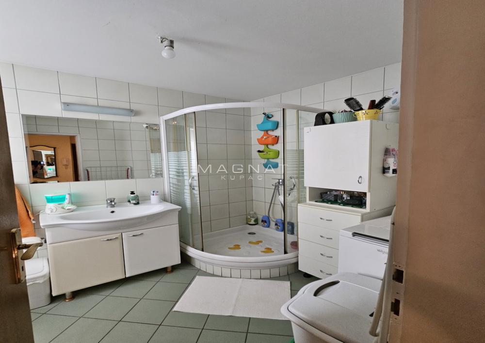 Slika 11 - Maršala Birjuzova, Trosoban stan na prodaju, 81m2, 265.000€