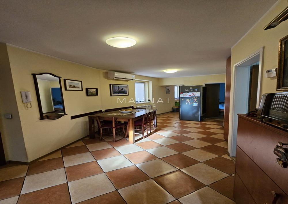 Slika 1 - Maršala Birjuzova, Trosoban stan na prodaju, 81m2, 265.000€