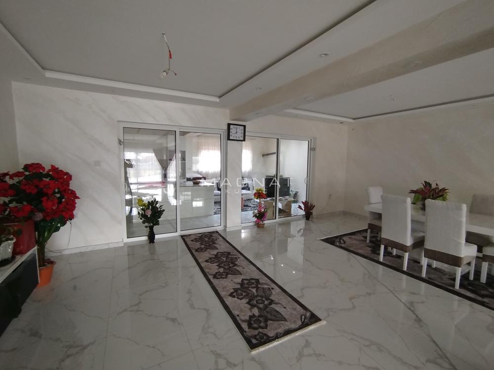 Slika 1 - Kumanička,  Kuća na prodaju, 360m2, 330.000€