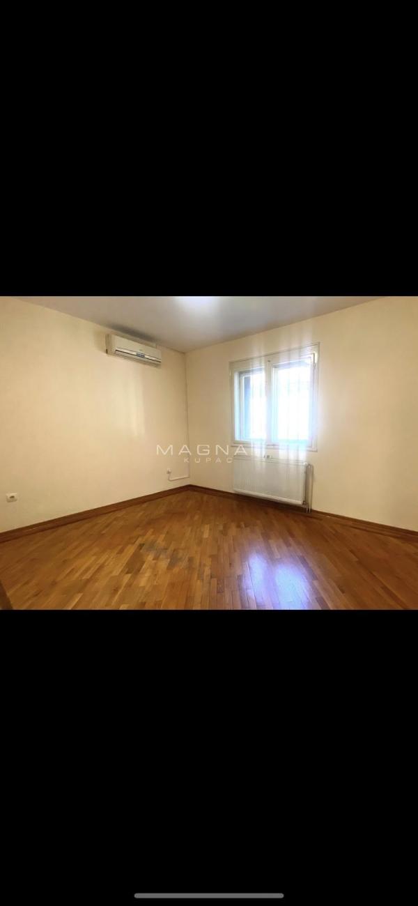 Slika 11 - Sime Šolaje,  Kuća na prodaju, 161m2, 350.000€