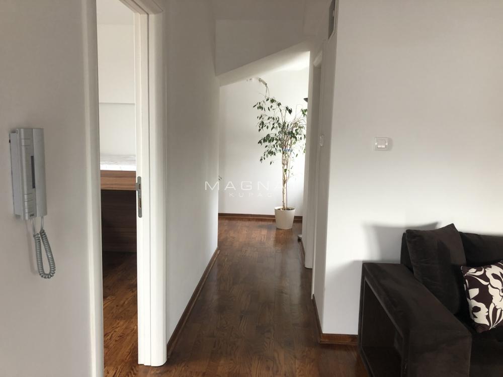 Slika 11 - Banatska, Petosoban stan na prodaju, 106m2, 310.000€