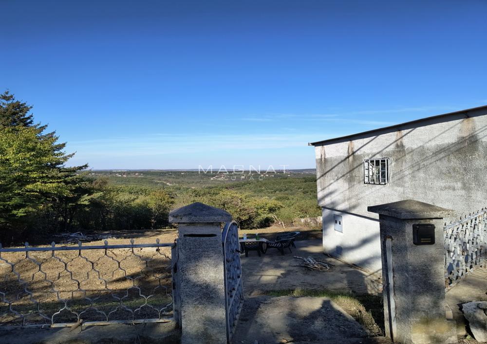 Slika 1 - Avalska,  Kuća na prodaju, 56m2, 80.000€