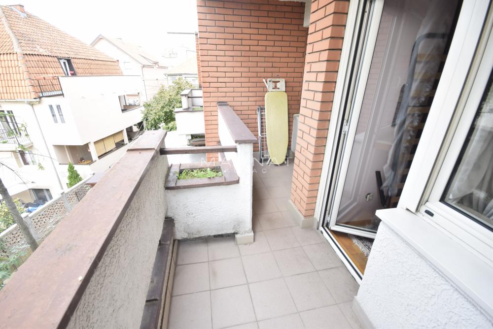 Slika 9 - Milovana Jankovića,  Kuća na prodaju, 225m2, 430.000€