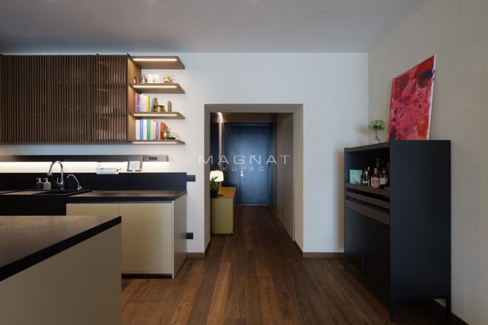 Slika 3 - Neznanog Junaka, Četvorosoban stan na prodaju, 235m2, 1.600.000€