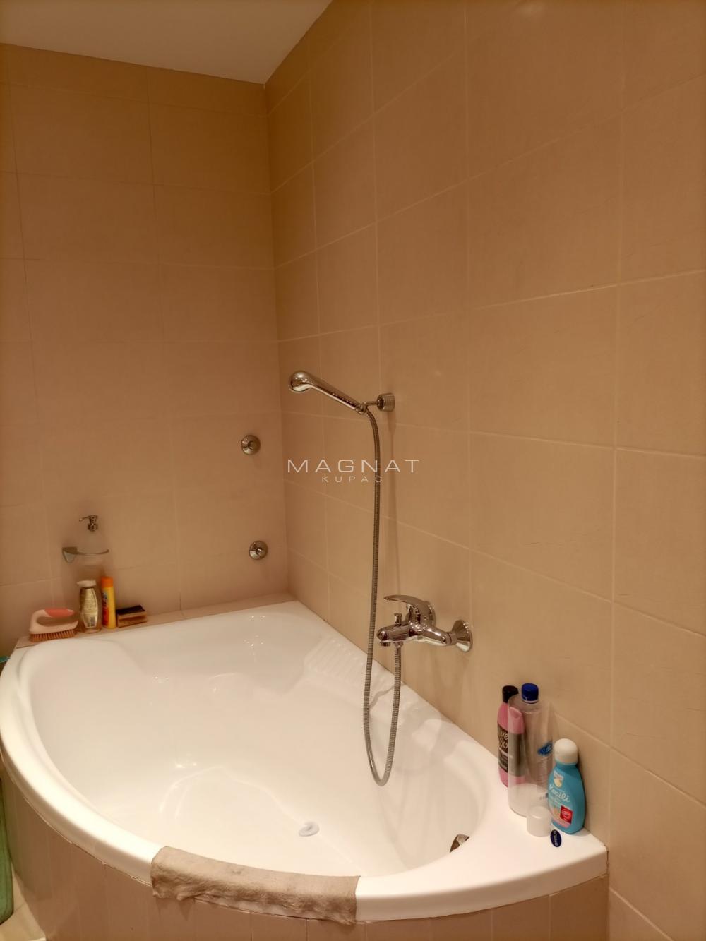 Slika 7 - Porodice Zastavniković,  Kuća na prodaju, 400m2, 315.000€