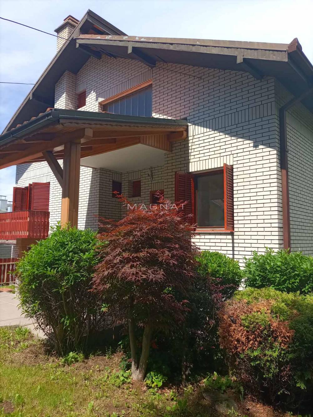 Glavna slika -Porodice Zastavniković,  Kuća na prodaju, 400m2, 315.000€