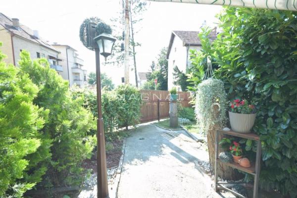 Slika 8 - Solunskih Boraca,  Kuća na prodaju, 238m2, 420.000€