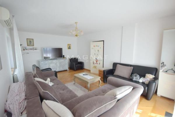 Slika 1 - Solunskih Boraca,  Kuća na prodaju, 238m2, 420.000€