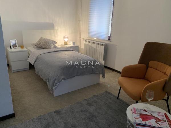 Slika 1 - Bore Petrovića,  Kuća na prodaju, 350m2, 270.000€