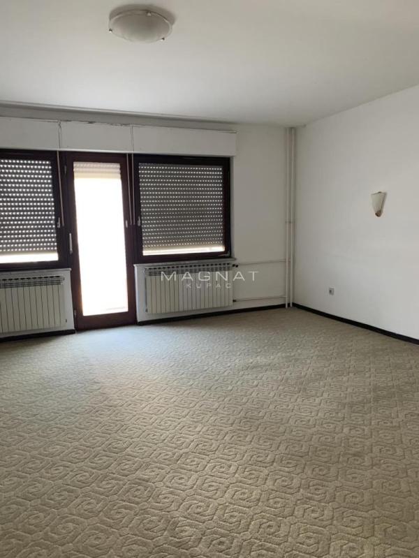 Slika 5 - Bore Petrovića,  Kuća na prodaju, 350m2, 270.000€