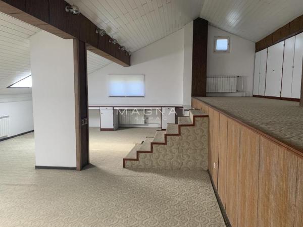 Slika 11 - Bore Petrovića,  Kuća na prodaju, 350m2, 270.000€