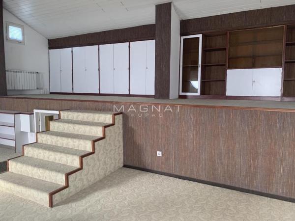 Slika 6 - Bore Petrovića,  Kuća na prodaju, 350m2, 270.000€