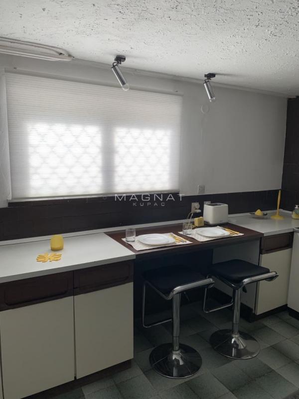 Slika 3 - Bore Petrovića,  Kuća na prodaju, 350m2, 270.000€