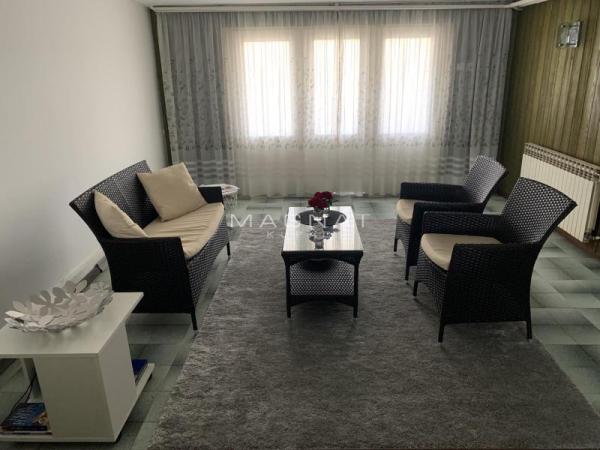 Slika 2 - Bore Petrovića,  Kuća na prodaju, 350m2, 270.000€