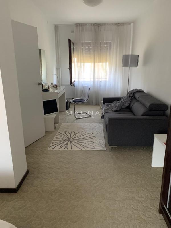 Glavna slika -Bore Petrovića,  Kuća na prodaju, 350m2, 270.000€