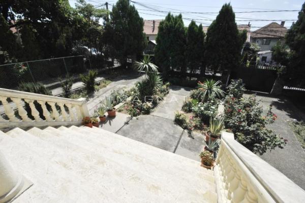 Slika 4 - Mage Magazinović,  Kuća na prodaju, 589m2, 430.000€