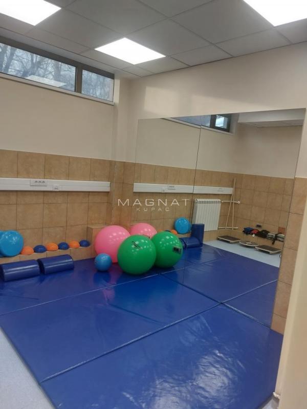 Glavna slika - Lokal na prodaju, 140m2, 329.900€