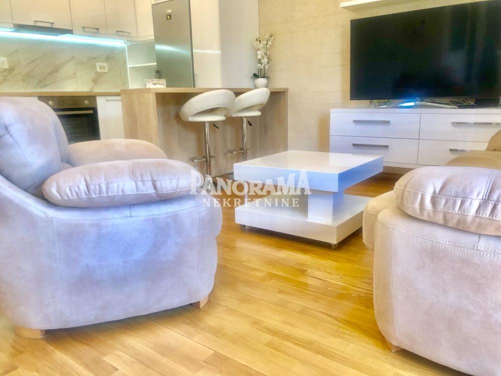 Slika 1 - Kapetana Zavišića, Dvosoban stan na prodaju, 65m2, 260.000€