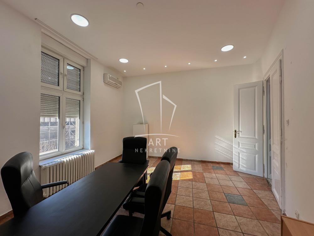 Slika 2 - Obilićev Venac,  Lokal za izdavanje, 85m2, 1.100€