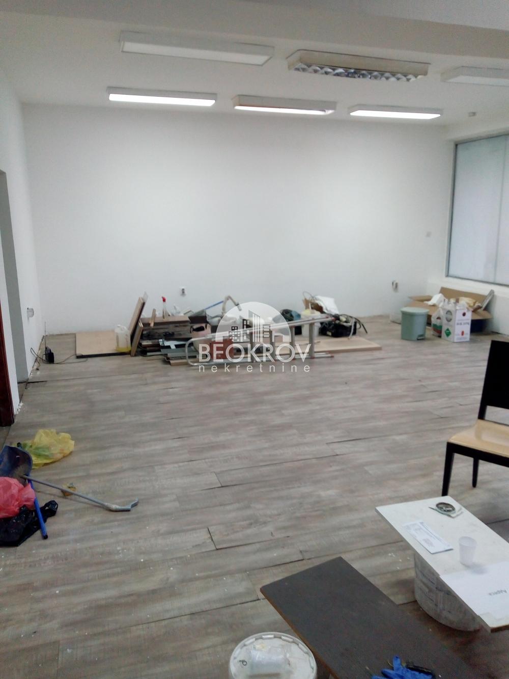 Slika 1 - Bulevar oslobođenja,  Lokal za izdavanje, 86m2, 1.800€