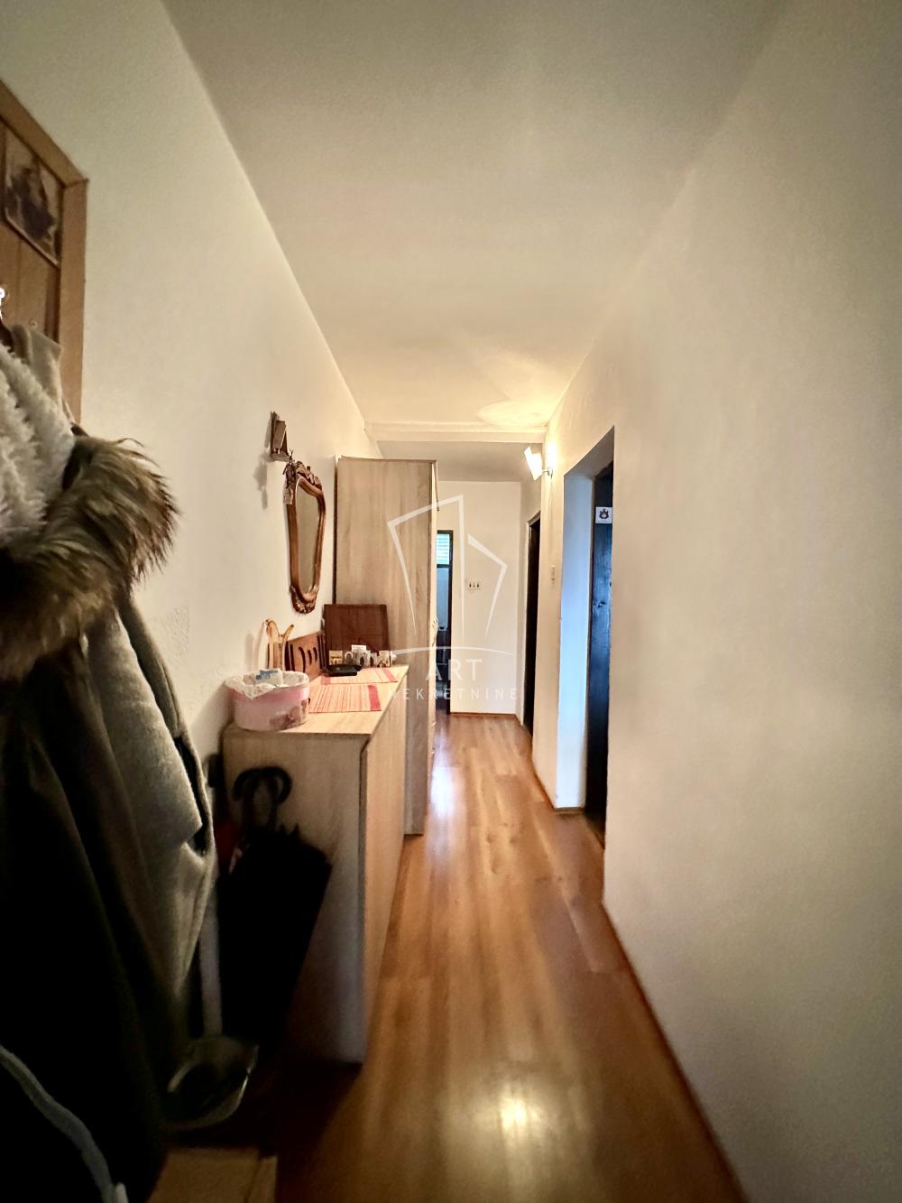 Slika 11 - Radnička,  Kuća na prodaju, 103m2, 260.000€