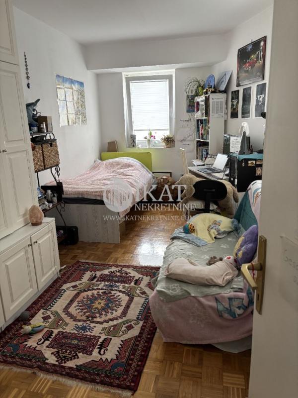 Slika 5 - Antifašističke borbe, Četvorosoban stan na prodaju, 135m2, 340.000€