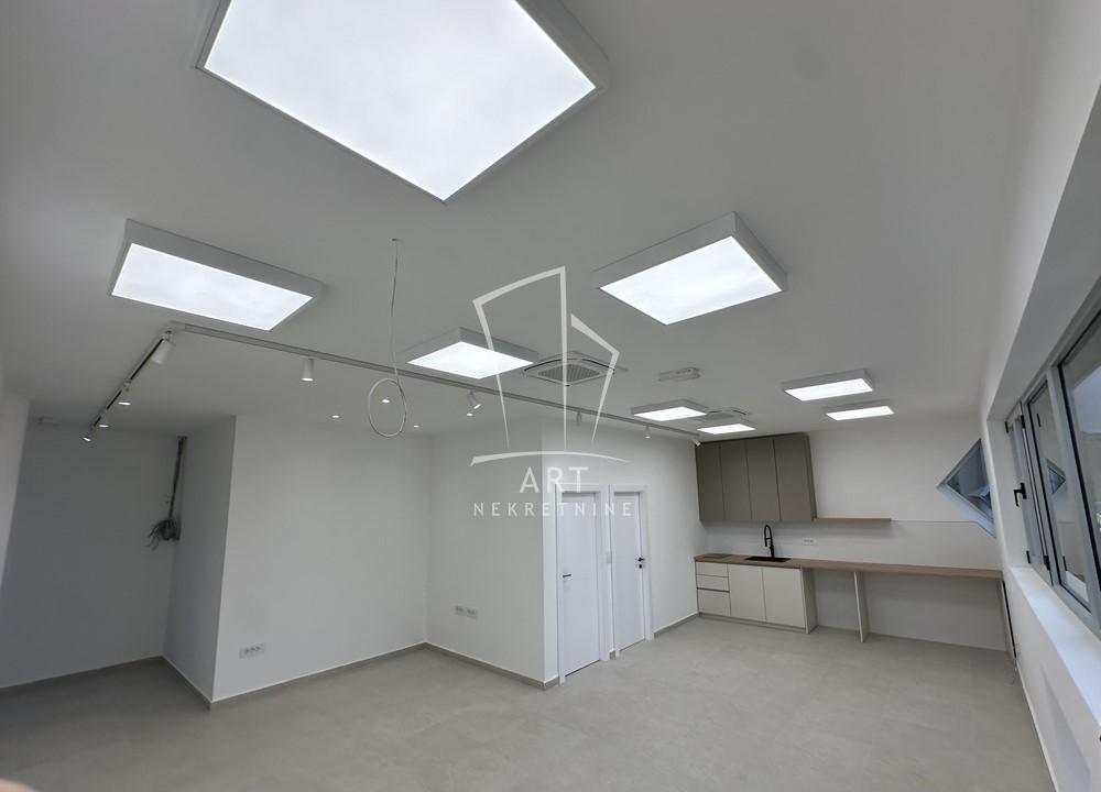 Glavna slika -Požeška,  Lokal za izdavanje, 50m2, 1.800€