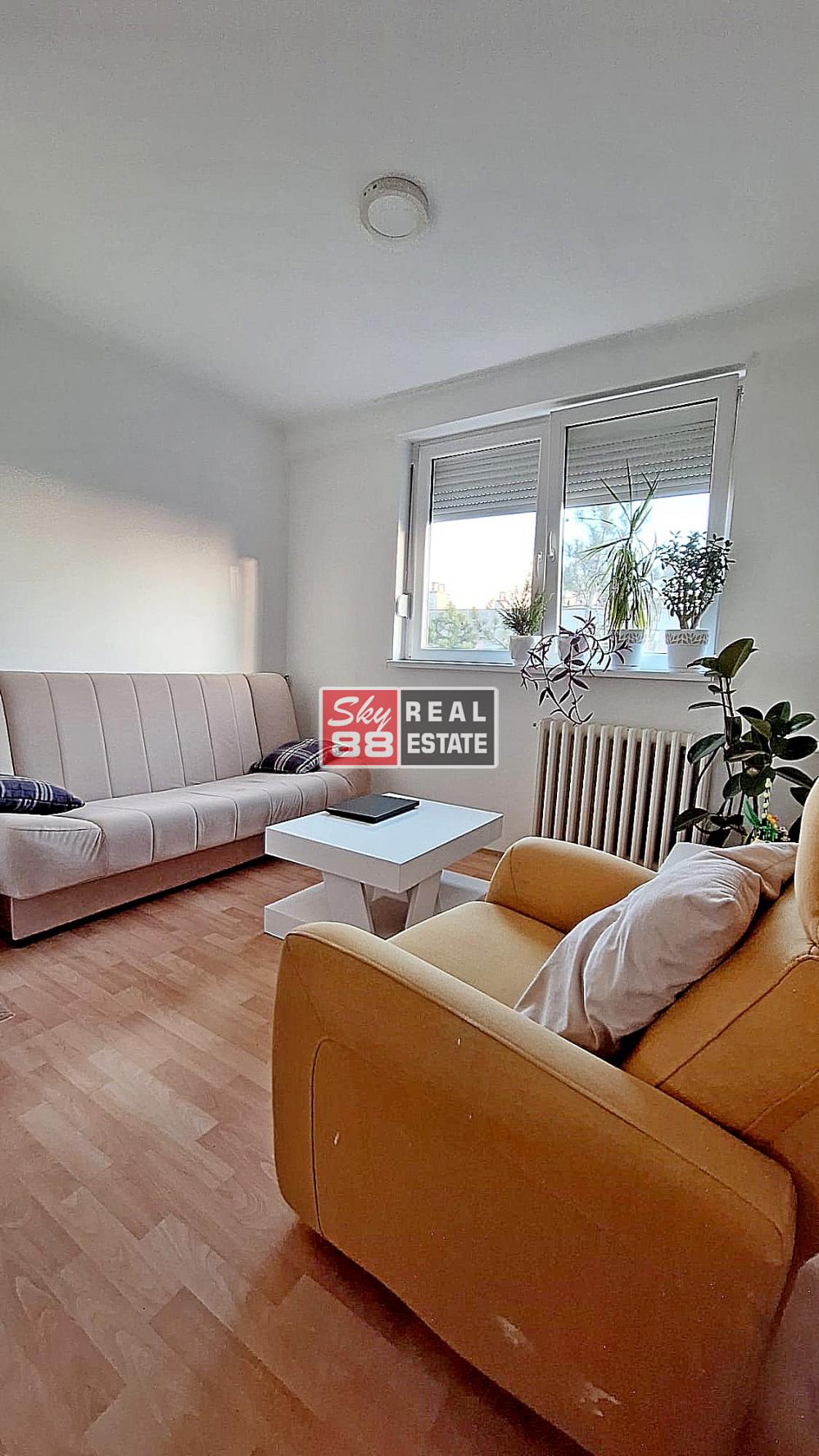 Slika 2 - Mite Rakića, Trosoban stan na prodaju, 58m2, 175.000€