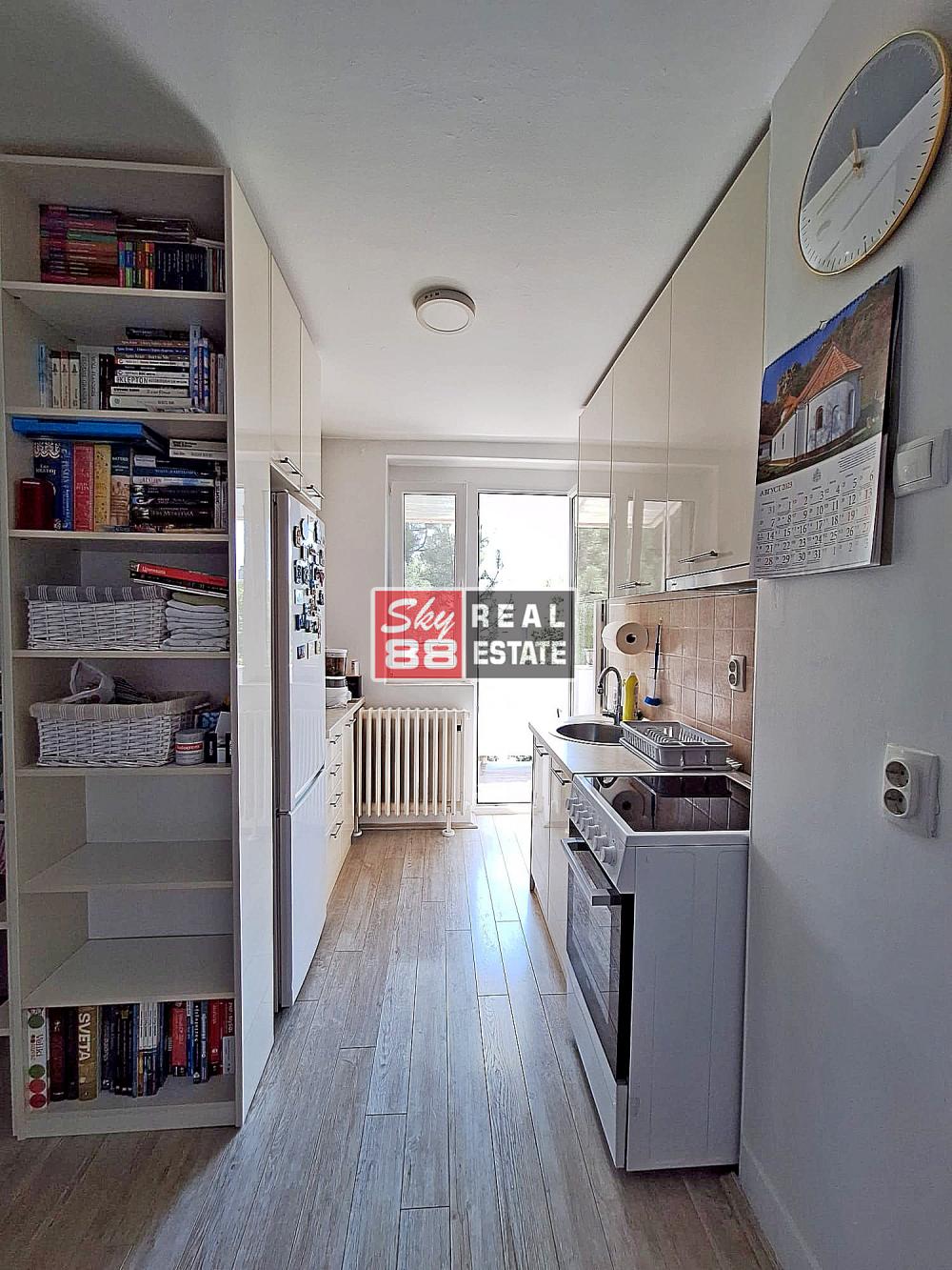 Slika 3 - Mite Rakića, Trosoban stan na prodaju, 58m2, 175.000€