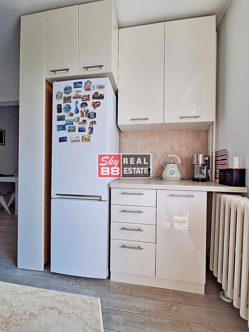 Slika 5 - Mite Rakića, Trosoban stan na prodaju, 58m2, 175.000€